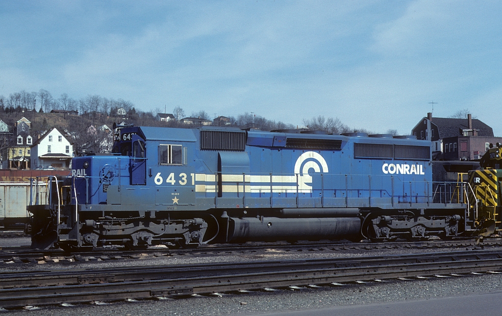 cr-6431-sd40-2-star-test-unit-conway-04-78-conrail-photo-archive