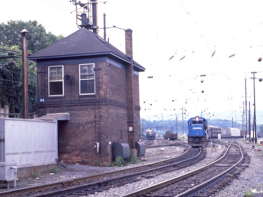 DAY tower West Fairview, PA 8/20/85. Conrail Photo Archive