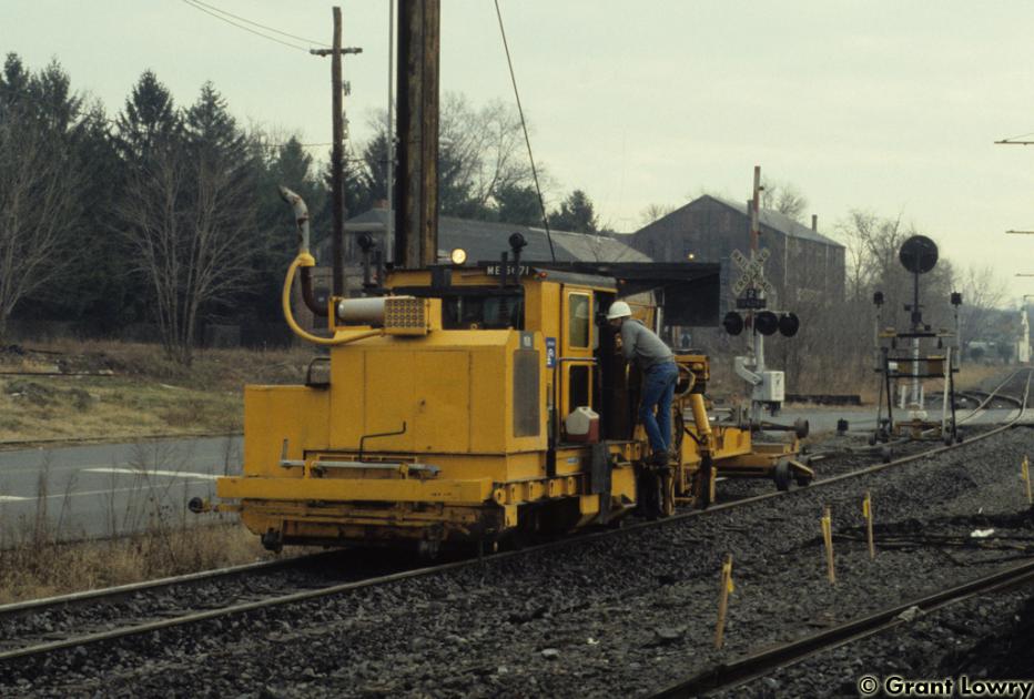 CR Ballast Regulator Conrail Photo Archive
