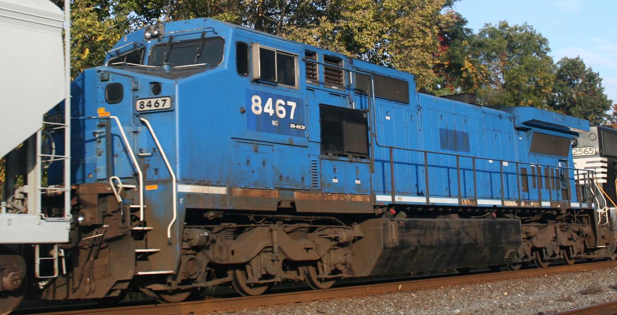 NS 8467 (LMS 727) | Conrail Photo Archive