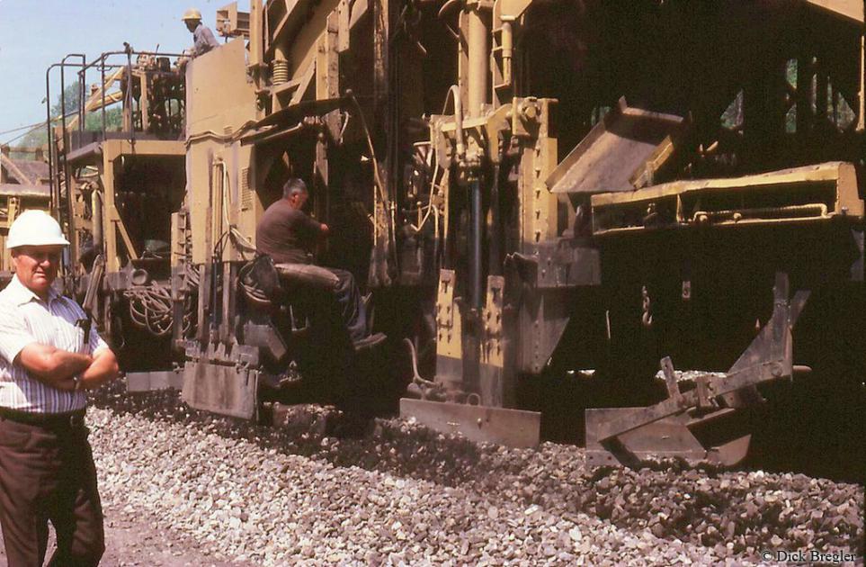 Speno ballast cleaner at Conpit Conrail Photo Archive
