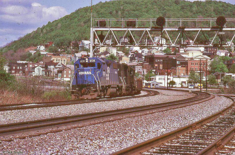 CR 8138 at South Fork, PA Conrail Photo Archive