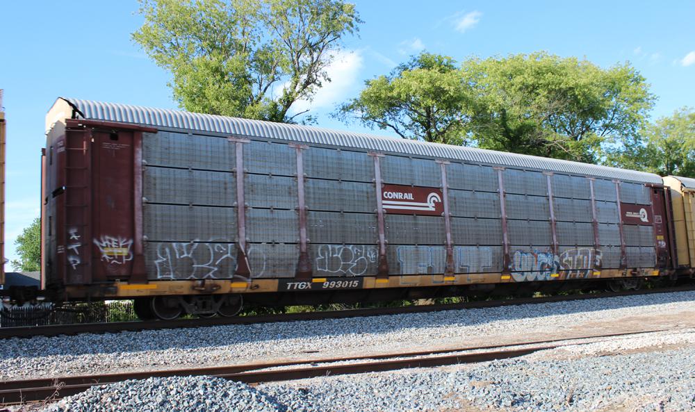 TTGX 993015-Rack class ML2L | Conrail Photo Archive