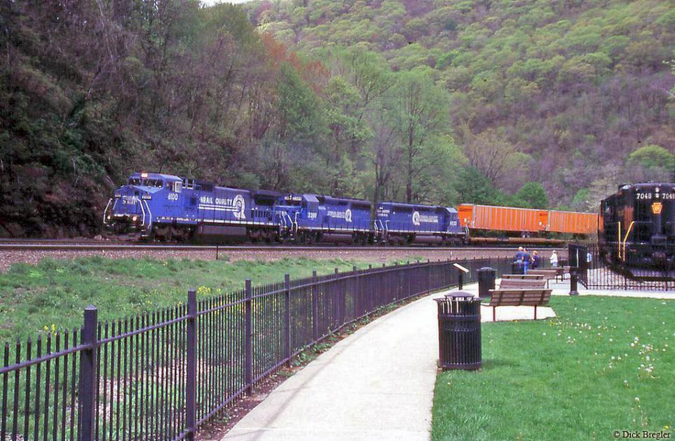 CR 6100 at Horseshoe Curve in 1998 Conrail Photo Archive