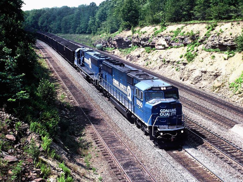 CR 5550 SD60M leads an Eastbound loaded PPL coal train | Conrail Photo ...