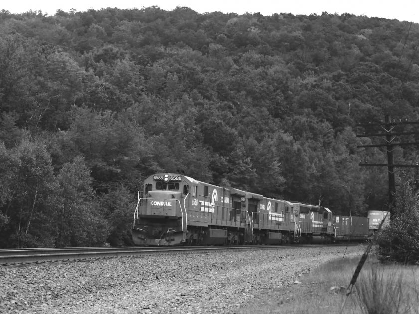 TV6 and SBSE at Becket, MA. on 8/31/85. (1) Conrail Photo Archive