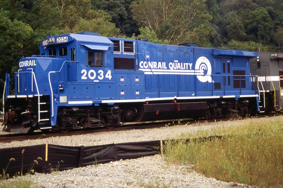 CR 2034 Waynesburg PA Conrail Photo Archive