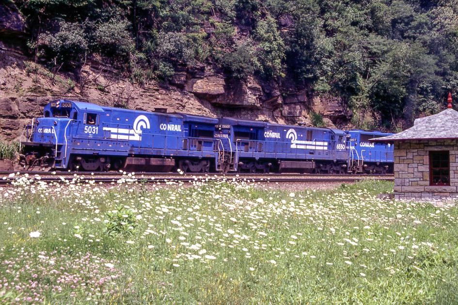 CR 5031 HORSESHOE CURVE Conrail Photo Archive
