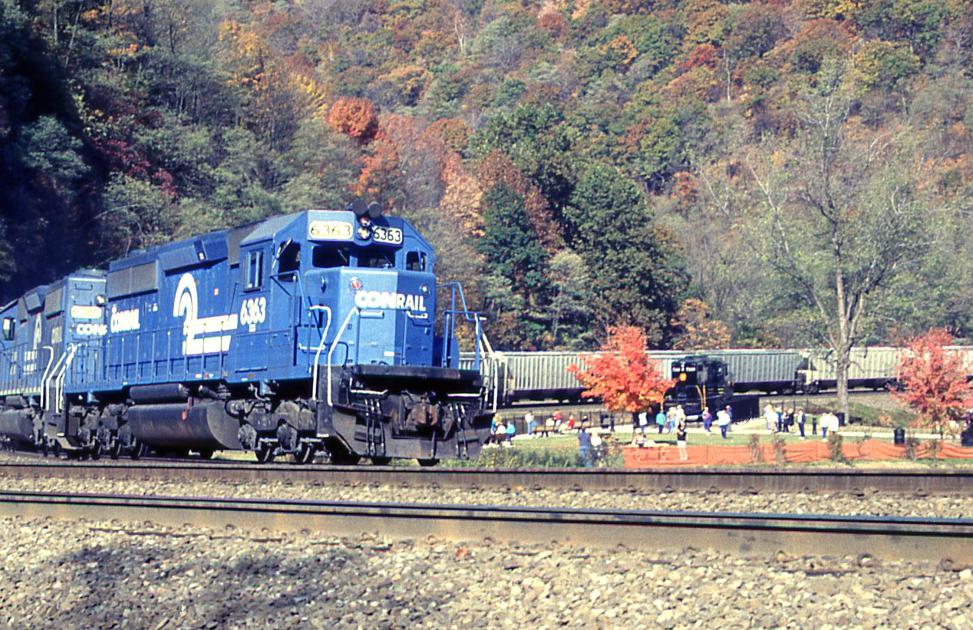 CR 6363 Horseshoe Curve Conrail Photo Archive