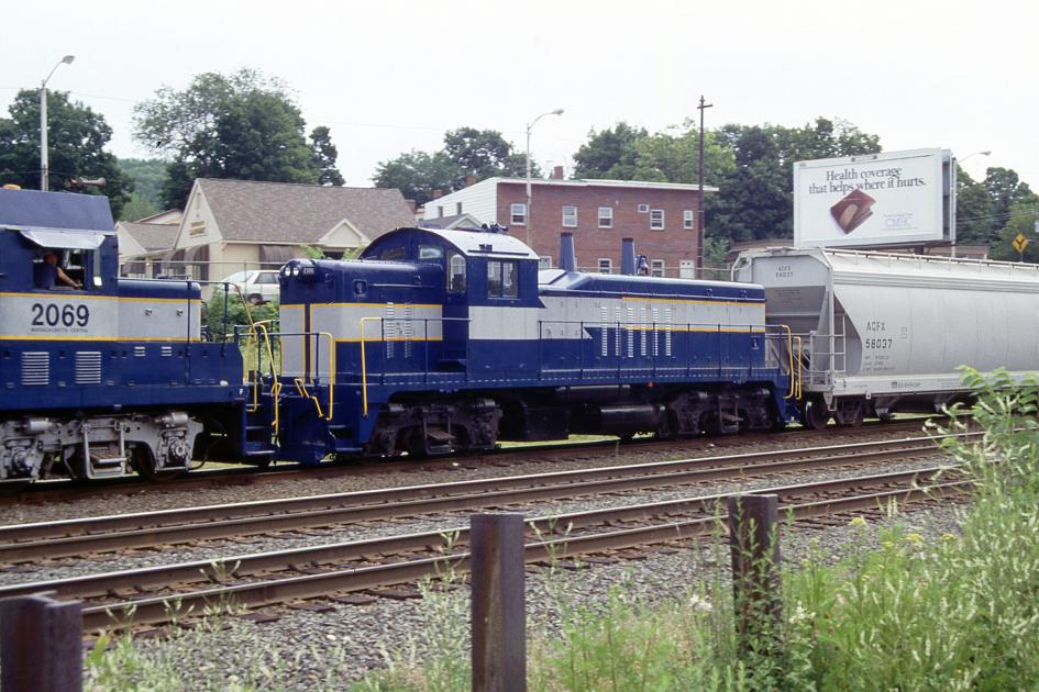 MCER 2100 Palmer MA Conrail Photo Archive