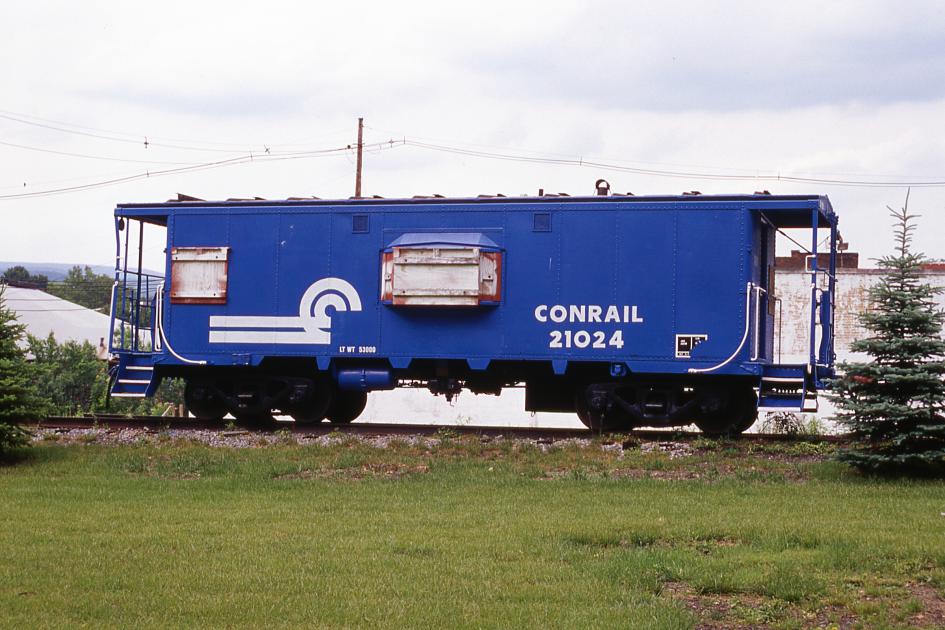 CR 21024 Tyrone PA Conrail Photo Archive