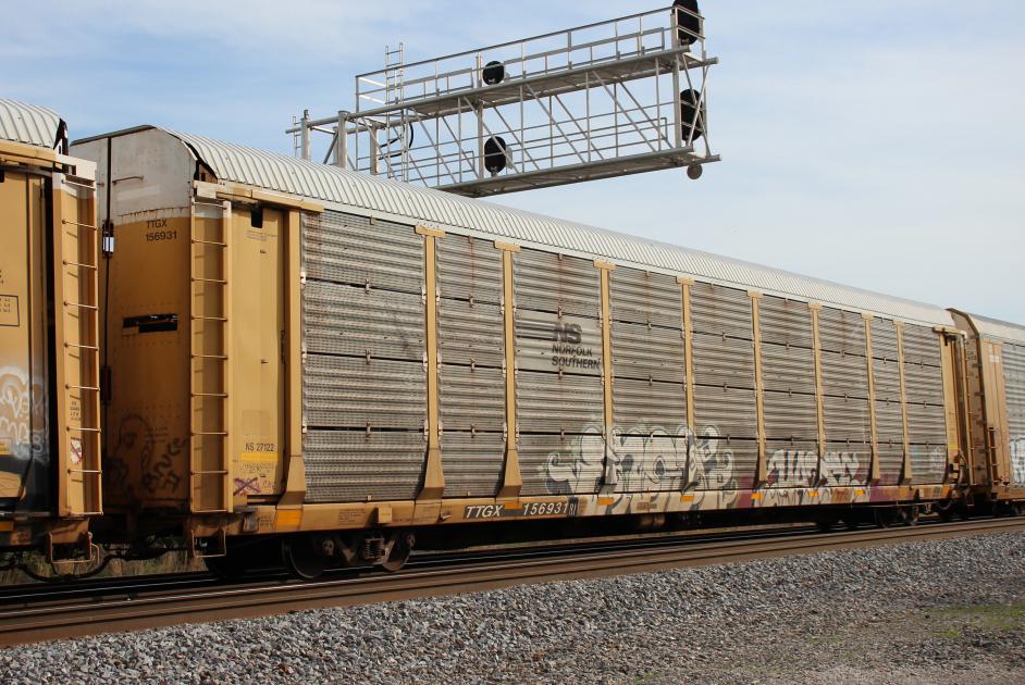TTGX 156931-NS Rack class FB550 (ML2L) | Conrail Photo Archive