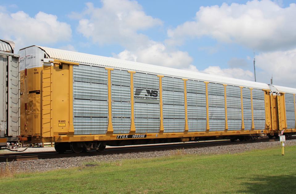 TTGX 160396-Rack class ML2L | Conrail Photo Archive