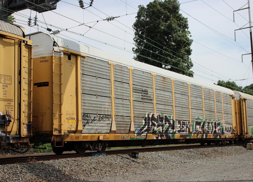 TTGX 940260-NS Rack class FB549 (ML2M) | Conrail Photo Archive