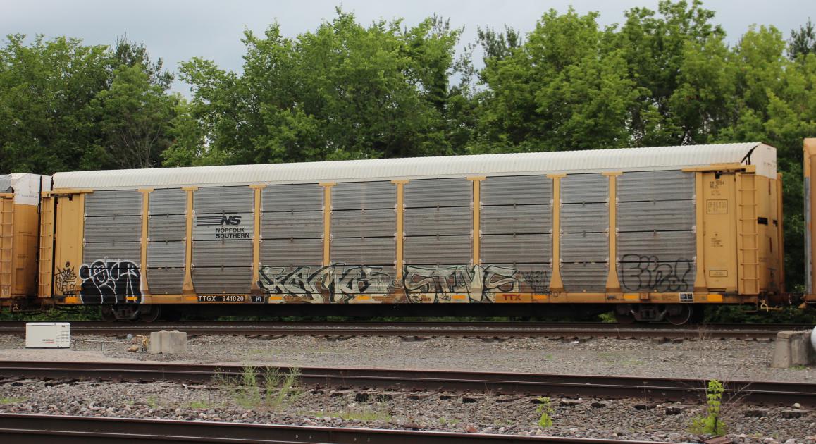 TTGX 941020-Rack class ML2L | Conrail Photo Archive