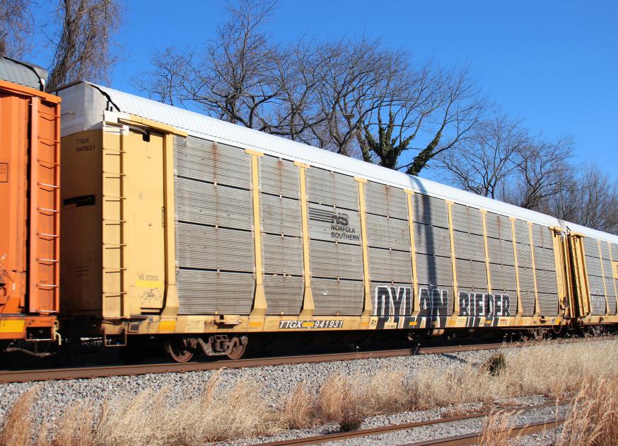 TTGX 941931-NS Rack class FB551 (ML2L) | Conrail Photo Archive