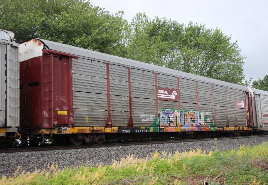 TTGX 942258-Rack class ML2L | Conrail Photo Archive