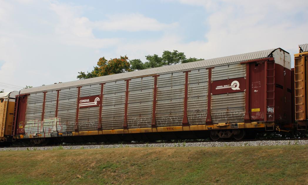 TTGX 942413-Rack class ML2L | Conrail Photo Archive