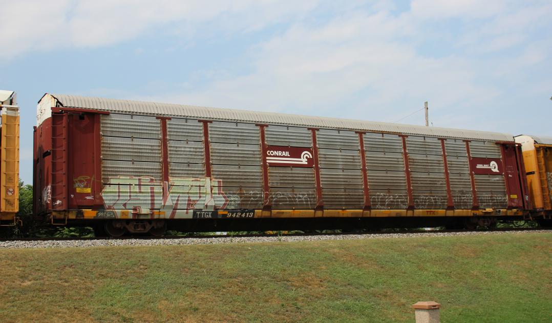 TTGX 942413-Rack class ML2L | Conrail Photo Archive