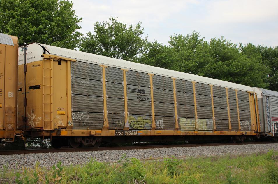 TTGX 965840-Rack class ML2L | Conrail Photo Archive