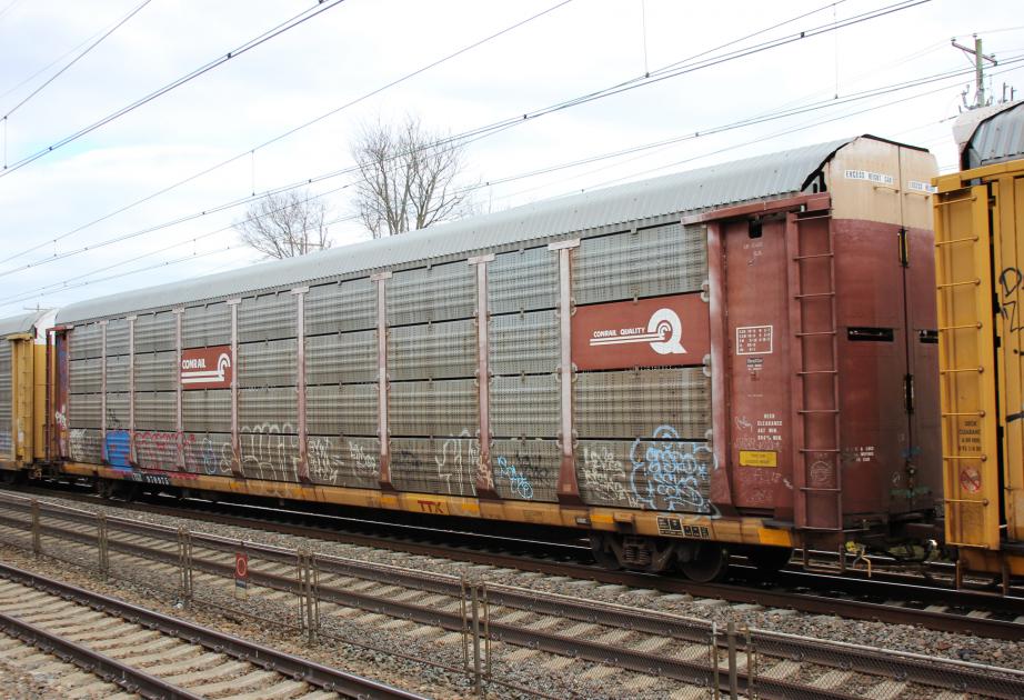 TTGX 970975-Rack class ML2L | Conrail Photo Archive