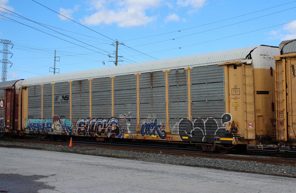 TTGX 980175-NS Rack class FB556 (ML2L) | Conrail Photo Archive