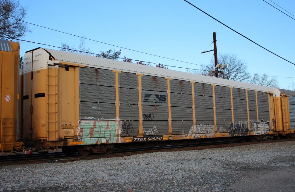 TTGX 980241-NS Rack class FB552 (ML2L) | Conrail Photo Archive
